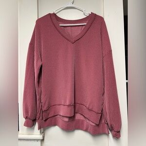 Textured V-Neck Pullover Sweater in Dusty Rose
